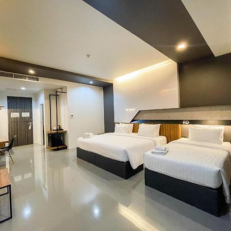 9D Sport Hotel Удон Тани Екстериор снимка