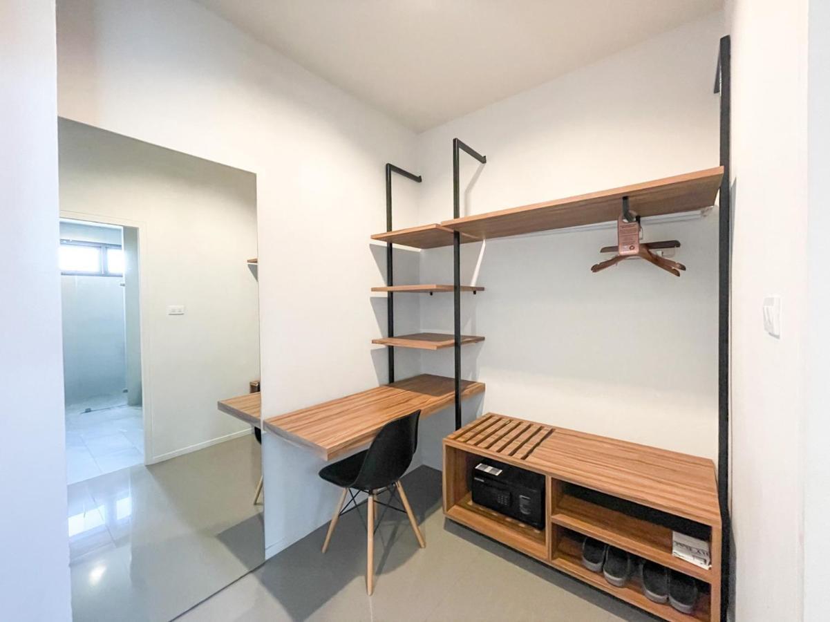 9D Sport Hotel Удон Тани Екстериор снимка