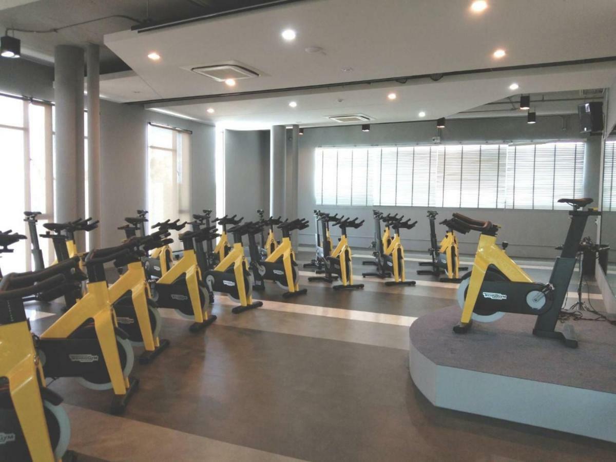 9D Sport Hotel Удон Тани Екстериор снимка